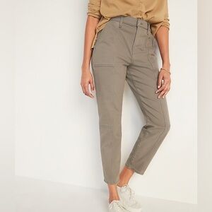 Extra High-Waisted Sky-Hi Straight Pop-Color Utility Jeans Olive Green Size 4